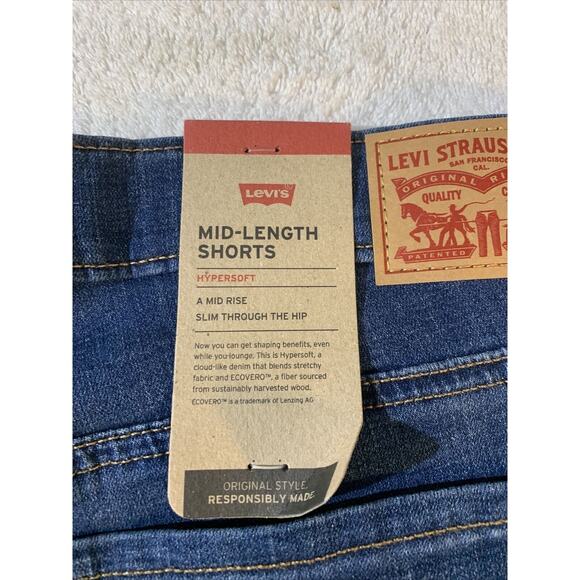 Levi’s NWT Mid Length Shorts Womens 33 16 Stretchy Denim - Picture 5 of 5